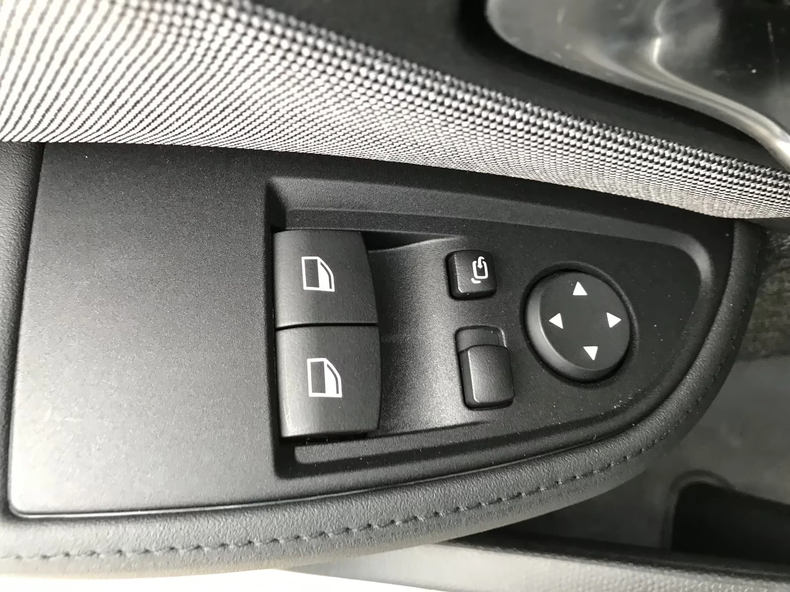 BMW i3 s120/184HP/CAM/LED/DAB/NAVI/CPLAY/877g, снимка 15 - Автомобили и джипове - 53721209