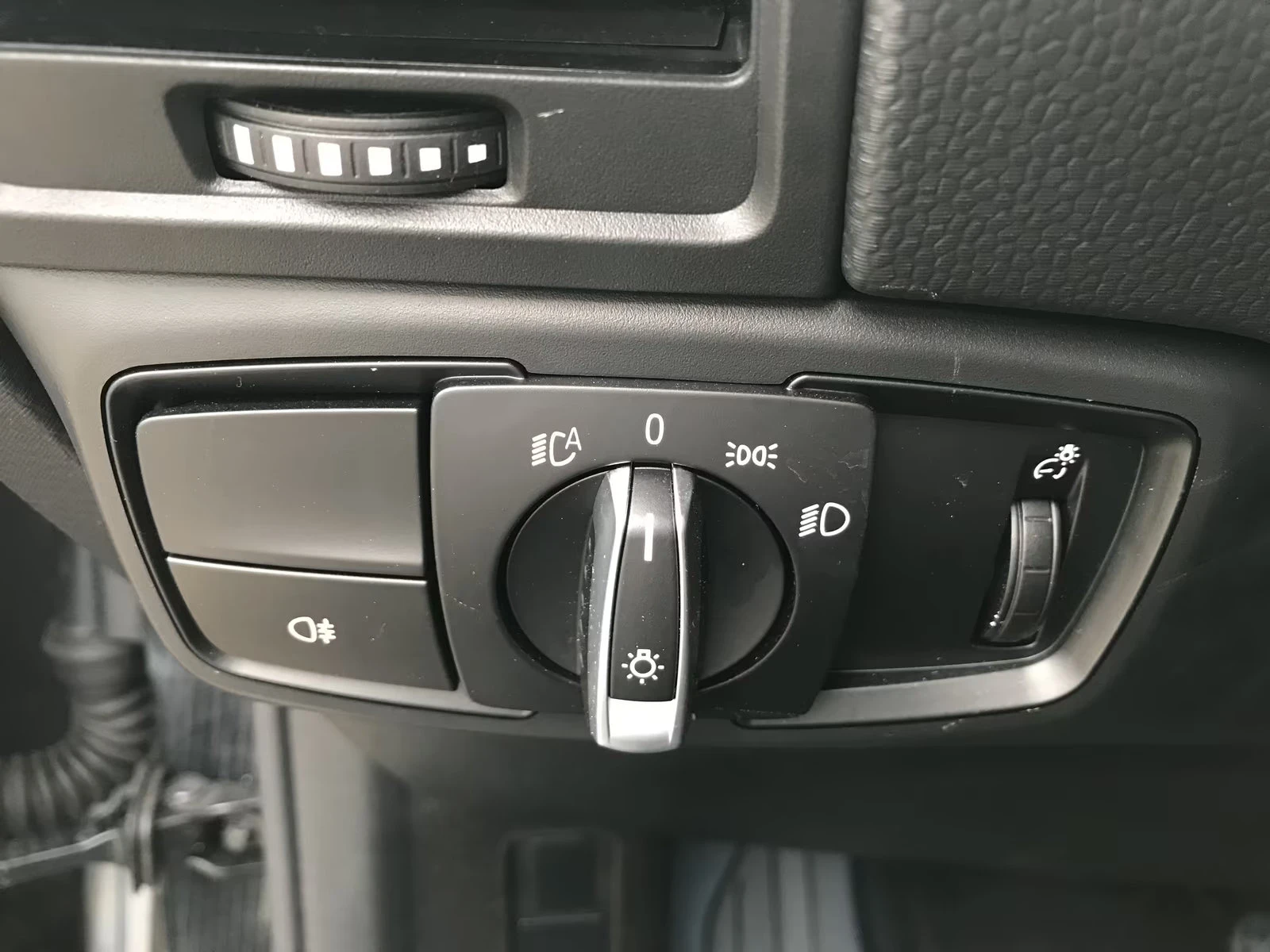 BMW i3 s120/184HP/CAM/LED/DAB/NAVI/CPLAY/877g, снимка 14 - Автомобили и джипове - 53721209