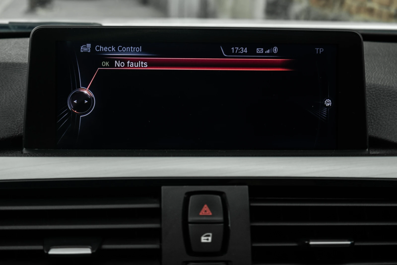 BMW 320 Xdrive, снимка 16 - Автомобили и джипове - 54258745