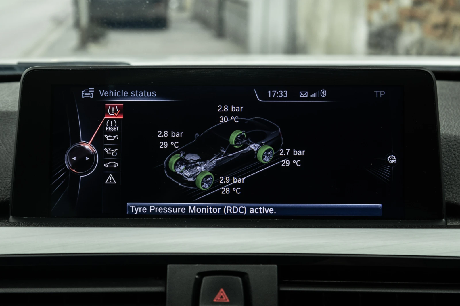 BMW 320 Xdrive, снимка 15 - Автомобили и джипове - 54258745