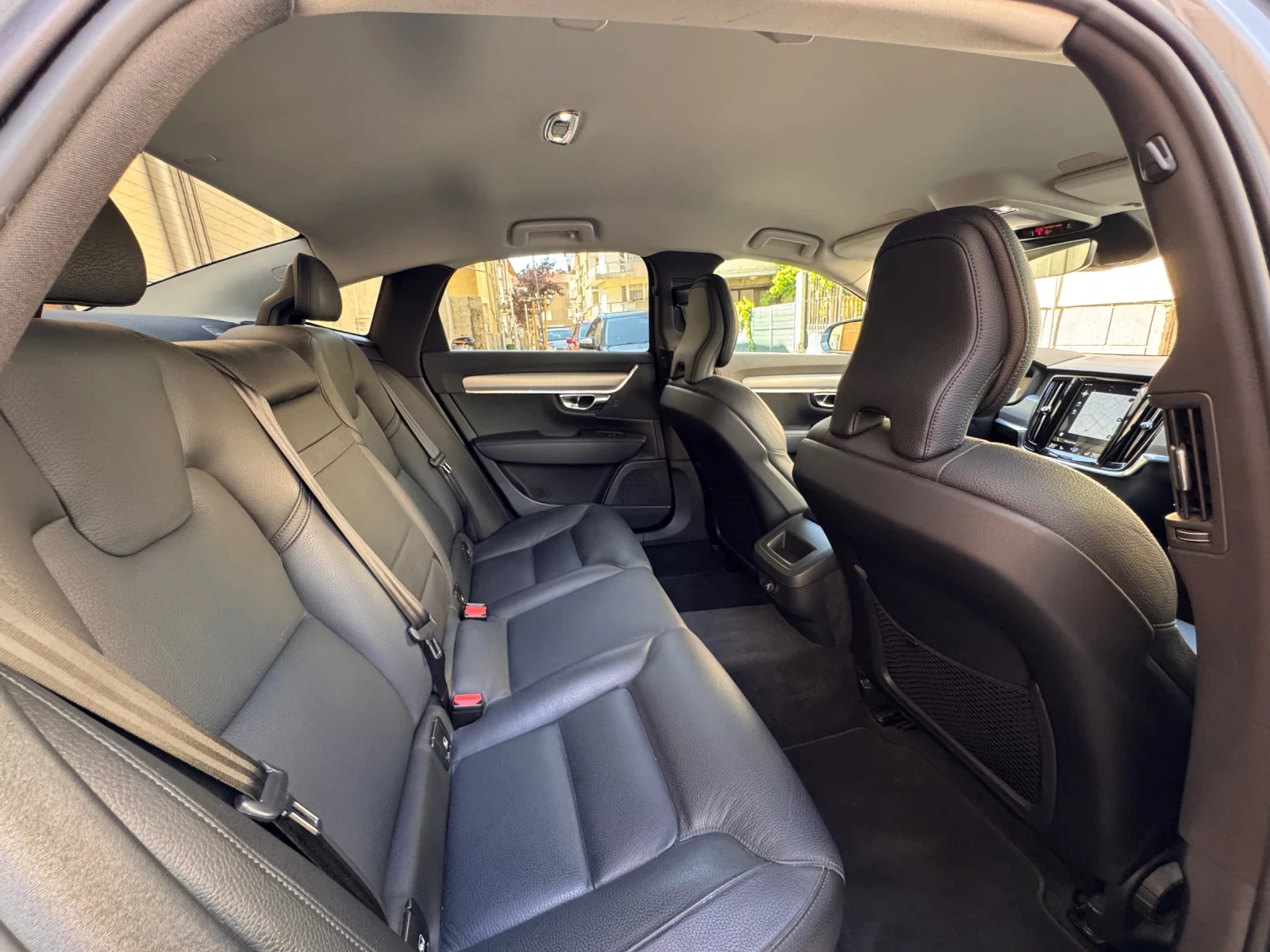 Volvo S90 D5 AWD 235 к.с., снимка 11 - Автомобили и джипове - 54323973