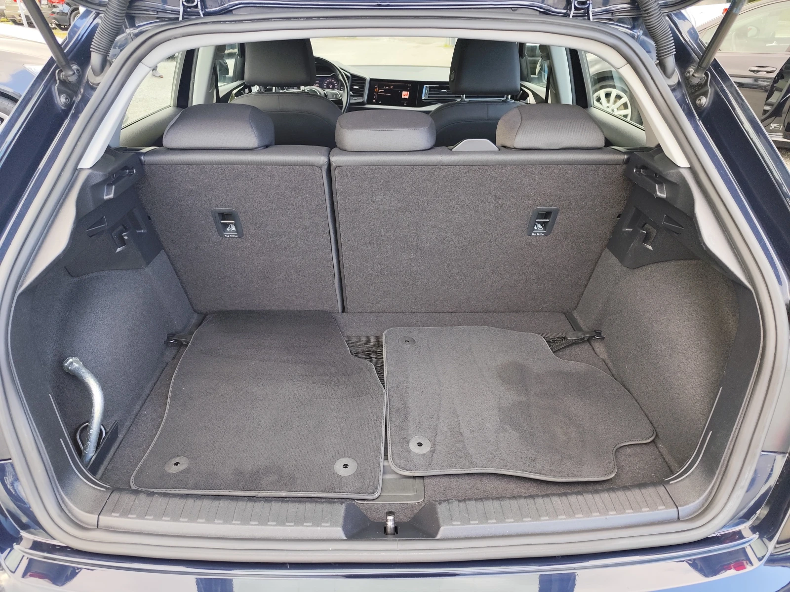 Audi A1 1.0i* LED* EURO6D* CAMERA* MMI* DISTRONIK, снимка 13 - Автомобили и джипове - 54375239