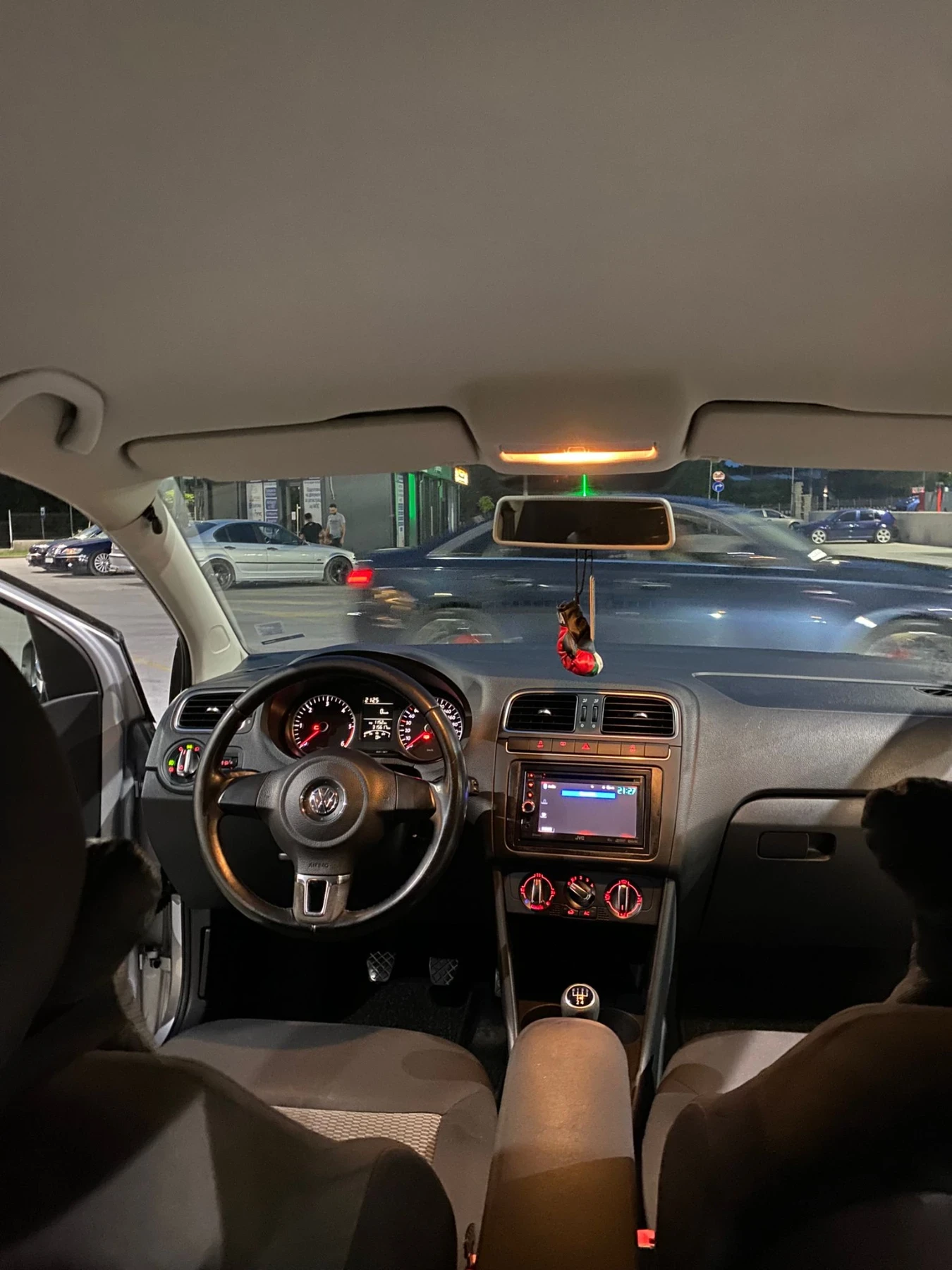 VW Polo, снимка 4 - Автомобили и джипове - 54464944