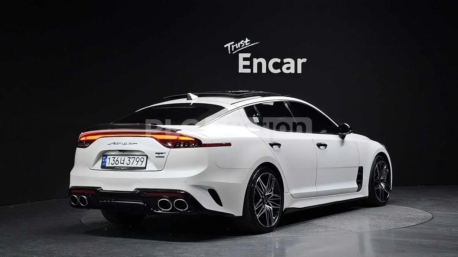 Kia Stinger 3.3 AWD | 360CAM| HUD| ОБДУХ| вкл.ТЕХНОТЕСТ, снимка 3 - Автомобили и джипове - 54554208