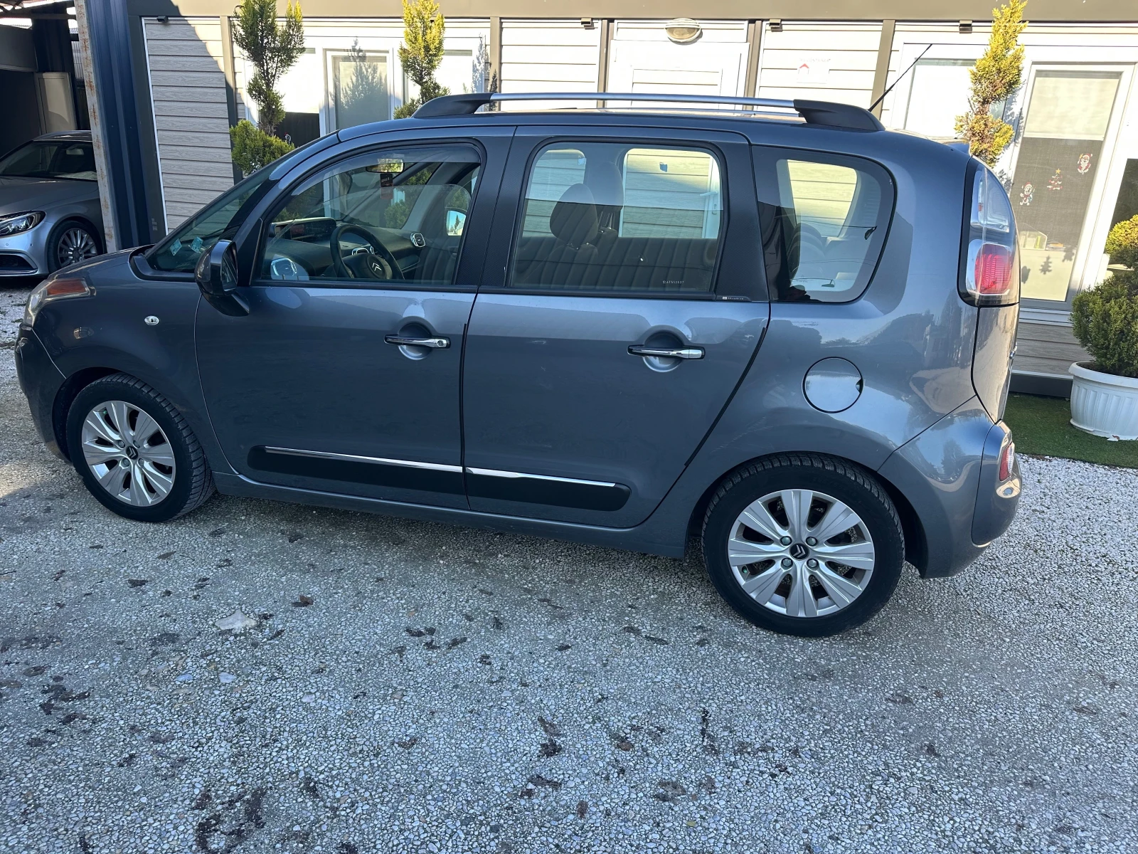 Citroen C3 Picasso 1.4i ГАЗОВА УРЕДБА, снимка 7 - Автомобили и джипове - 54587081
