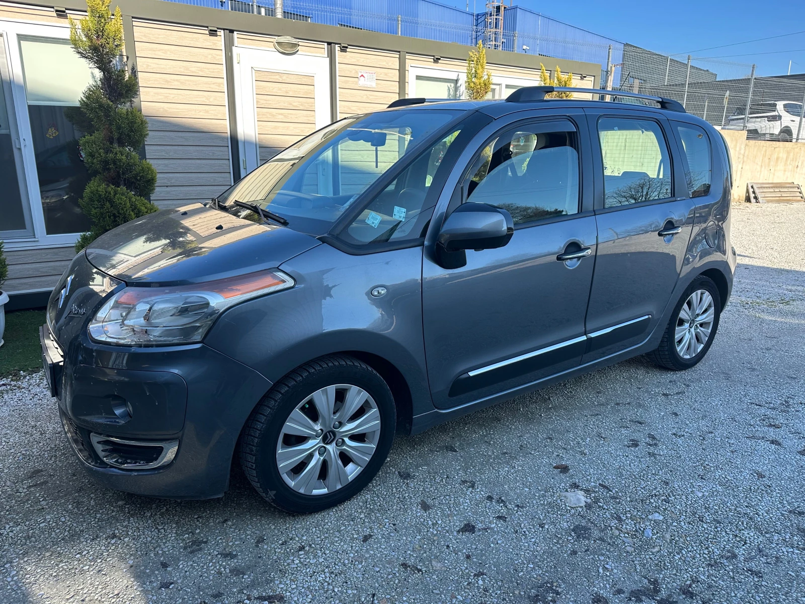 Citroen C3 Picasso 1.4i ГАЗОВА УРЕДБА, снимка 2 - Автомобили и джипове - 54587081