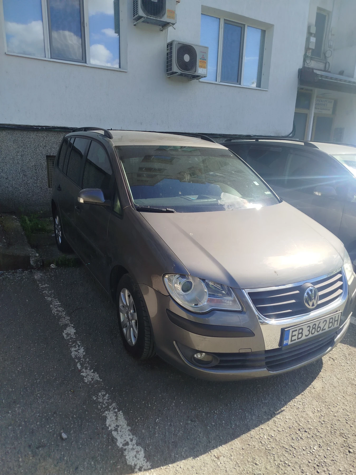 VW Touran 2.0 бензин/газ, снимка 4 - Автомобили и джипове - 54720044
