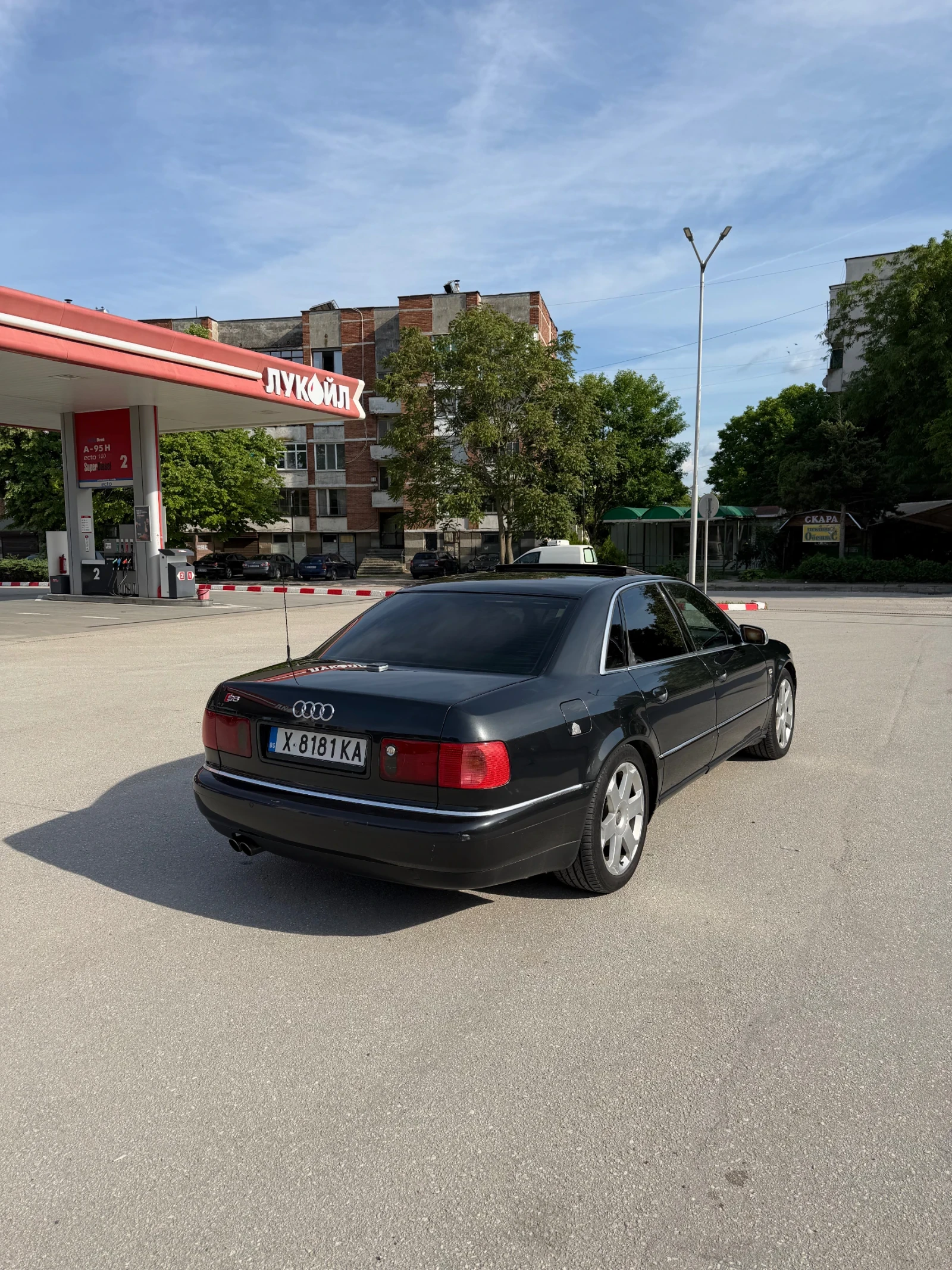 Audi A8 4.2i ГАЗОВ ИНЖЕКЦИОН 90л.!, снимка 4 - Автомобили и джипове - 54830243
