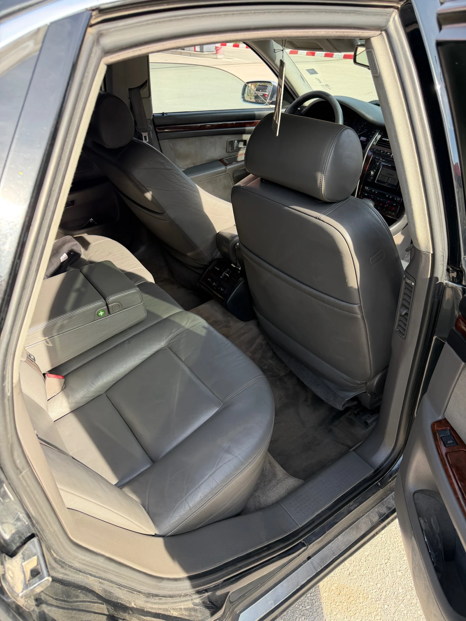 Audi A8 4.2i ГАЗОВ ИНЖЕКЦИОН 90л.!, снимка 12 - Автомобили и джипове - 54830243