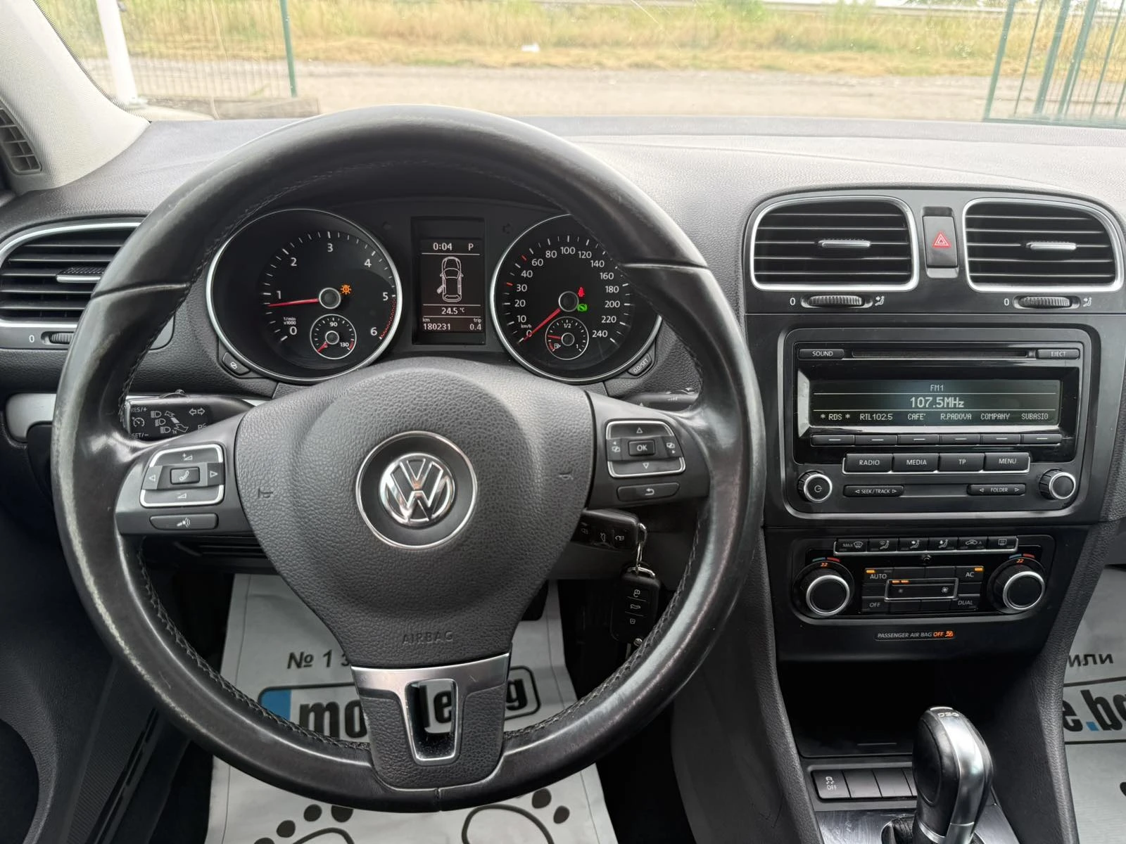 VW Golf 2.0TDI AVTOMAT, снимка 10 - Автомобили и джипове - 55259322
