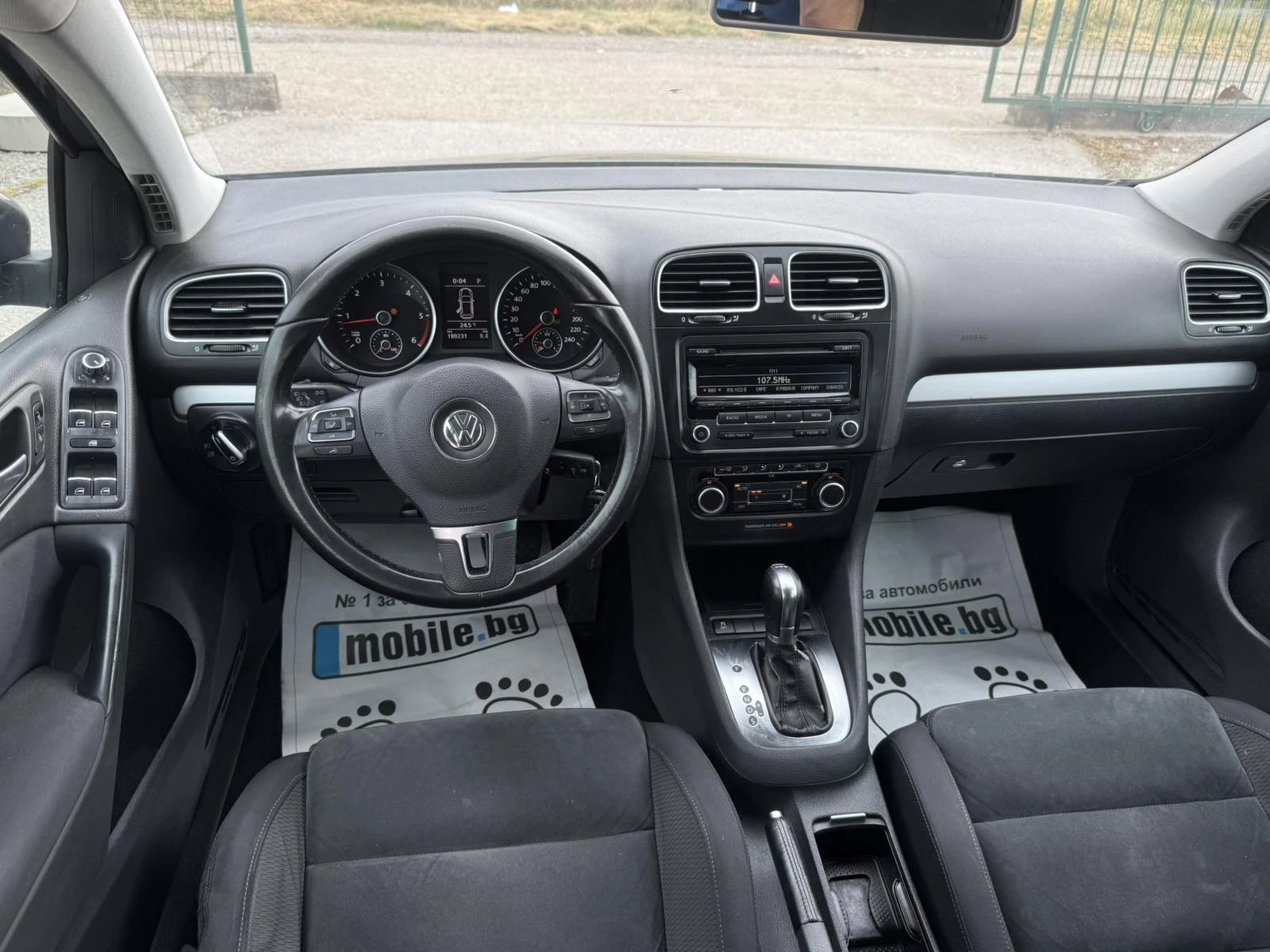 VW Golf 2.0TDI AVTOMAT, снимка 11 - Автомобили и джипове - 55259322