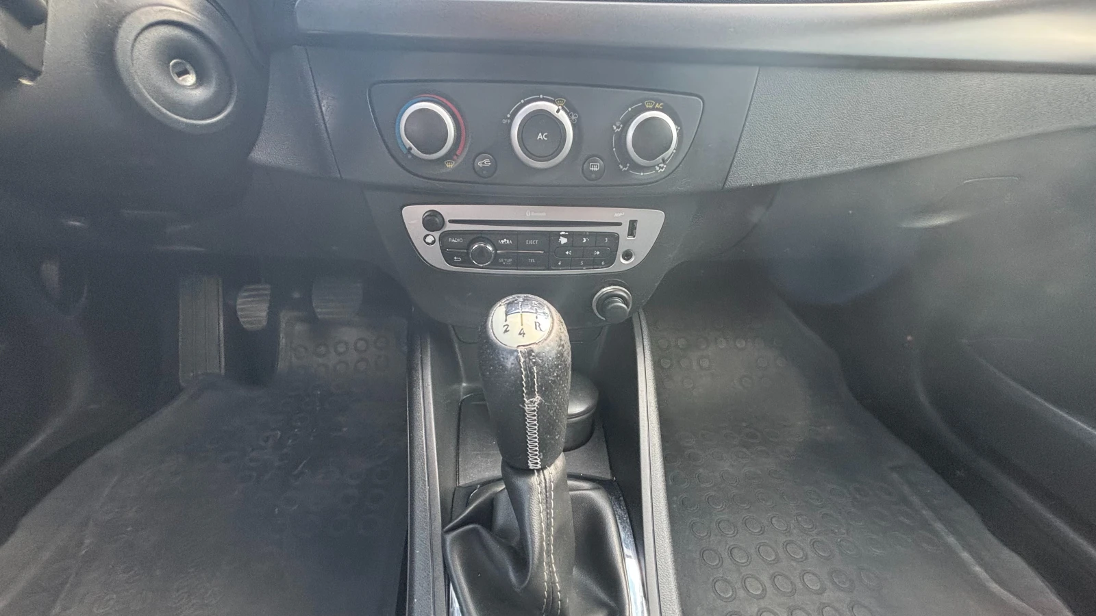 Renault Megane dCi 1.5/90 к.с., снимка 16 - Автомобили и джипове - 55316139
