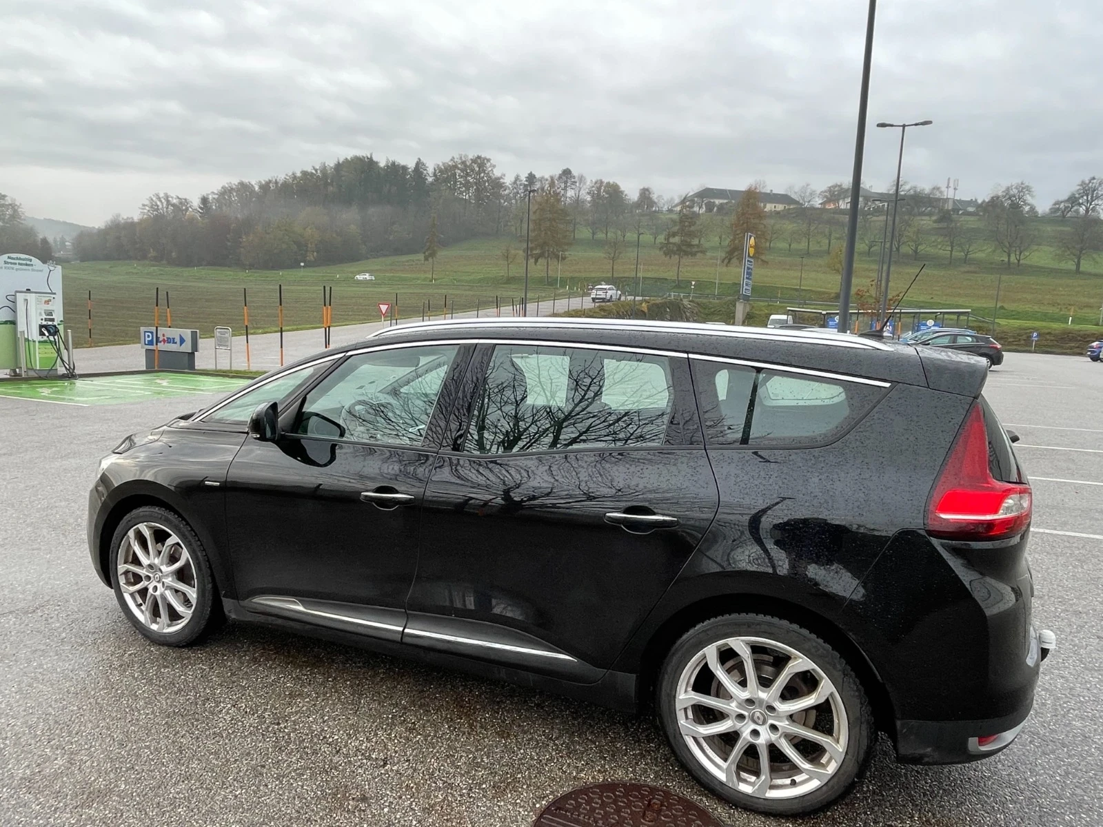 Renault Grand scenic Tce 140 Limited, снимка 3 - Автомобили и джипове - 55619263
