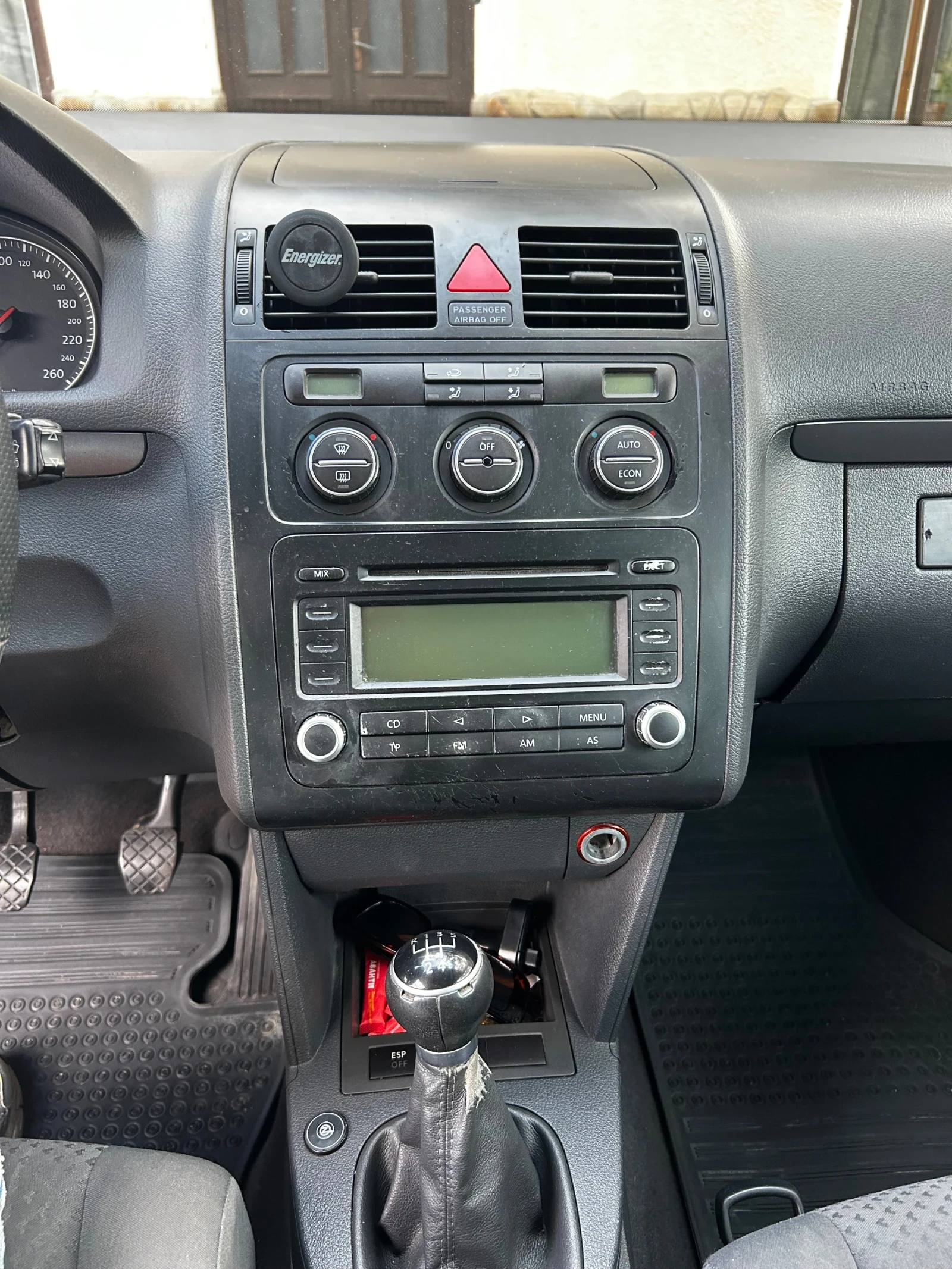 VW Touran, снимка 12 - Автомобили и джипове - 55771043