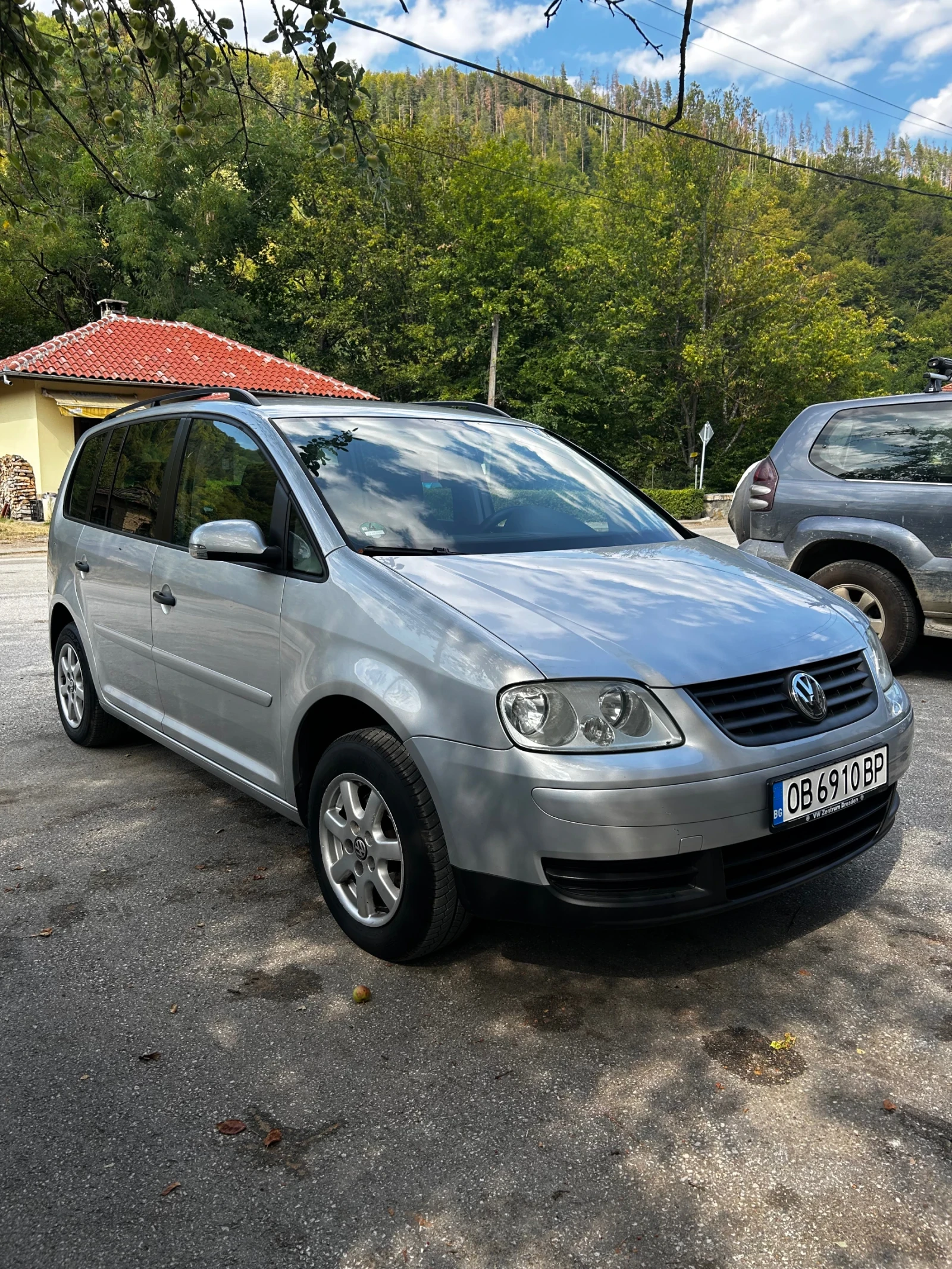 VW Touran, снимка 6 - Автомобили и джипове - 55771043