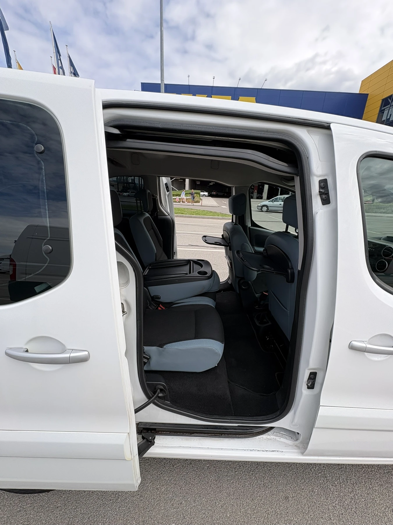 Citroen Berlingo 1.6HDI  Multispace, снимка 8 - Автомобили и джипове - 56085935