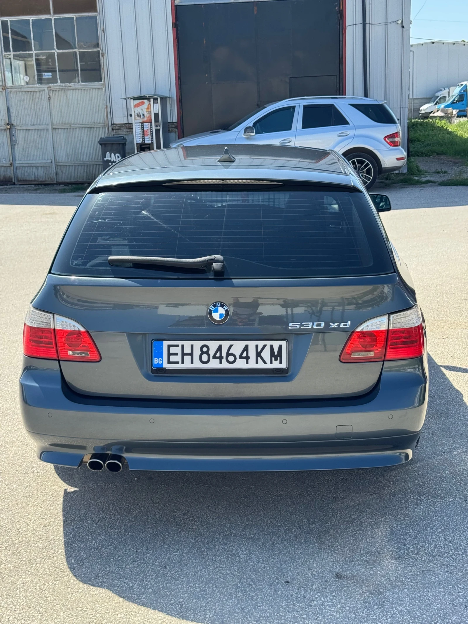 BMW 530 530d XDrive, снимка 8 - Автомобили и джипове - 56351259