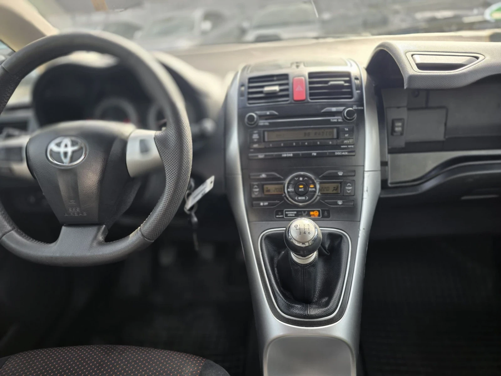 Toyota Auris 1.6 FACELIFT | Mobile.bg � ����������� 12