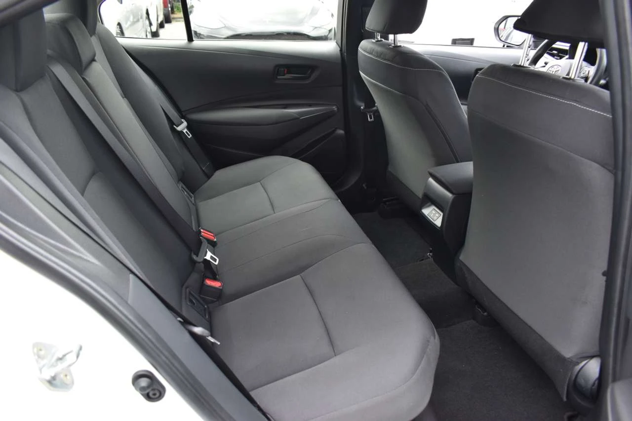 Toyota Corolla LE, снимка 14 - Автомобили и джипове - 56612445