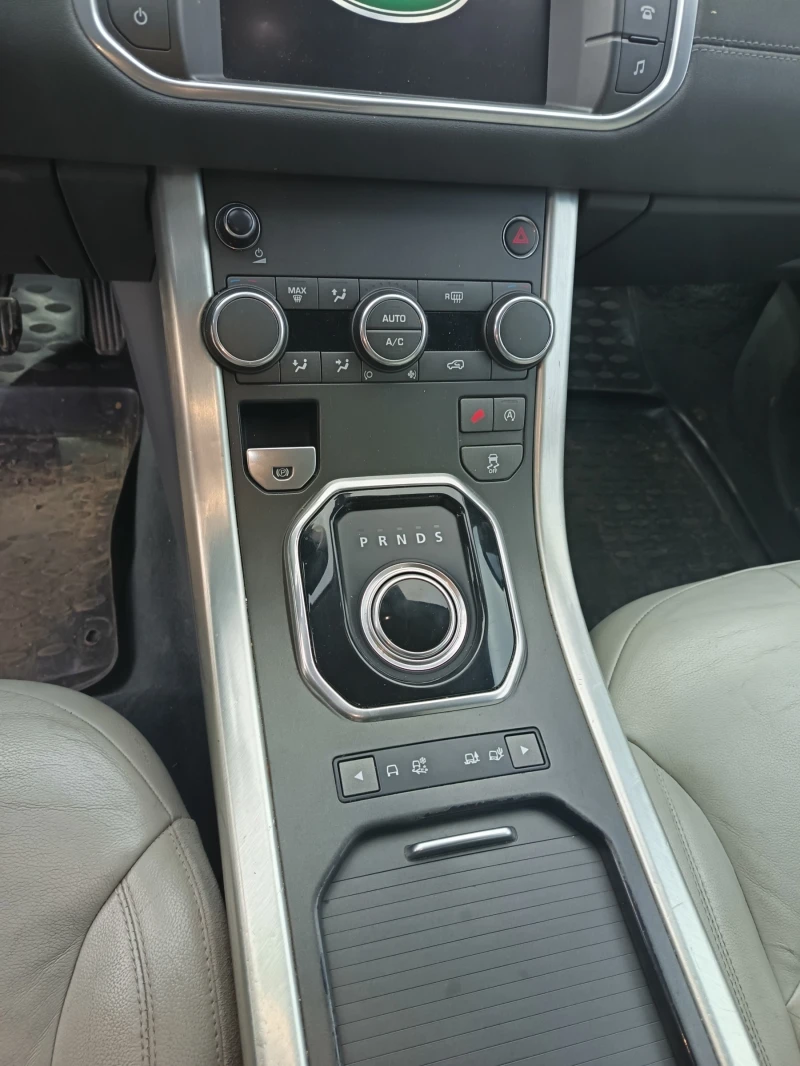 Land Rover Range Rover Evoque, снимка 7 - Автомобили и джипове - 52260095
