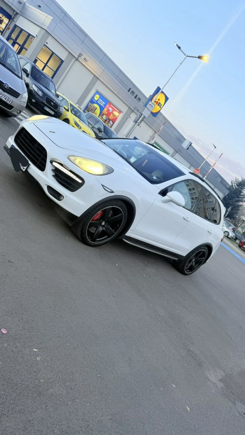 Porsche Cayenne, снимка 4 - Автомобили и джипове - 52843803