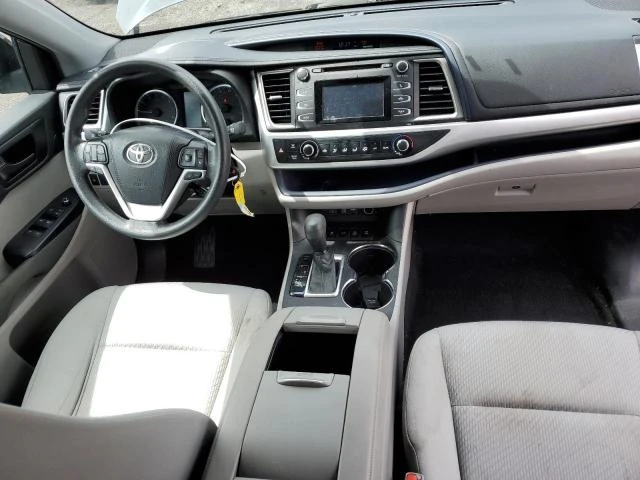 Toyota Highlander  LE - изображение 8