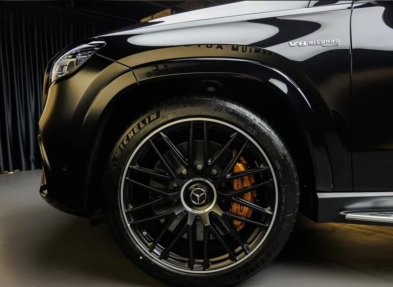 Mercedes-Benz GLS 63 AMG 4Matic+ Ceramic , снимка 3 - Автомобили и джипове - 55927593