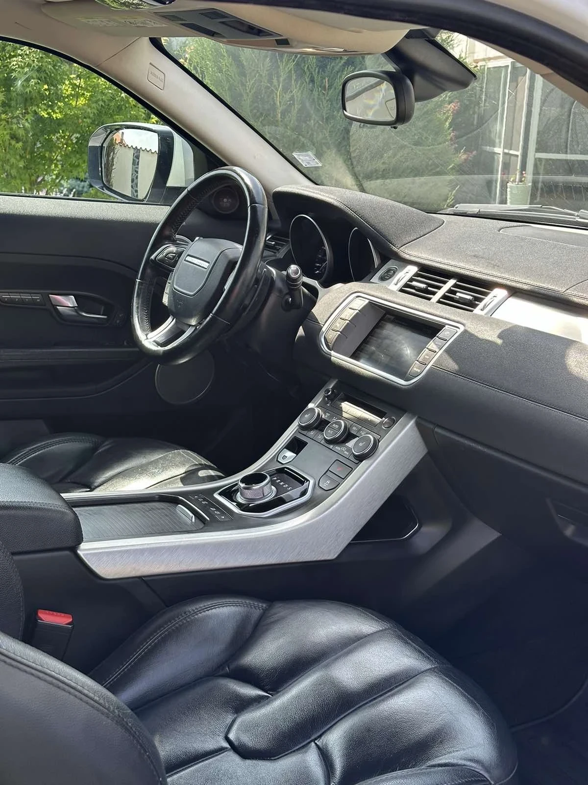 Land Rover Range Rover Evoque Напълно обслужен, Голяма навигация - изображение 7