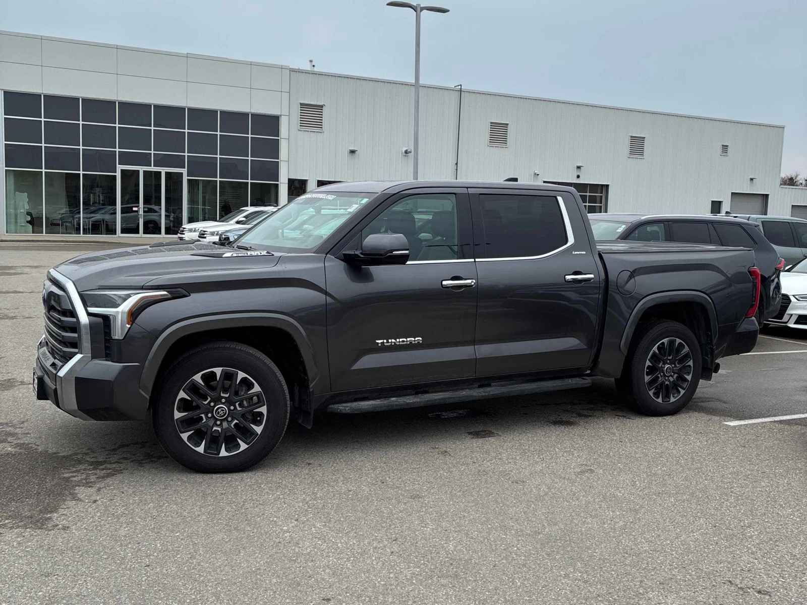 Toyota Tundra LIMITED HYBRID * * CARFAX * * АВТО КРЕДИТ * * , снимка 3 - Автомобили и джипове - 54041892