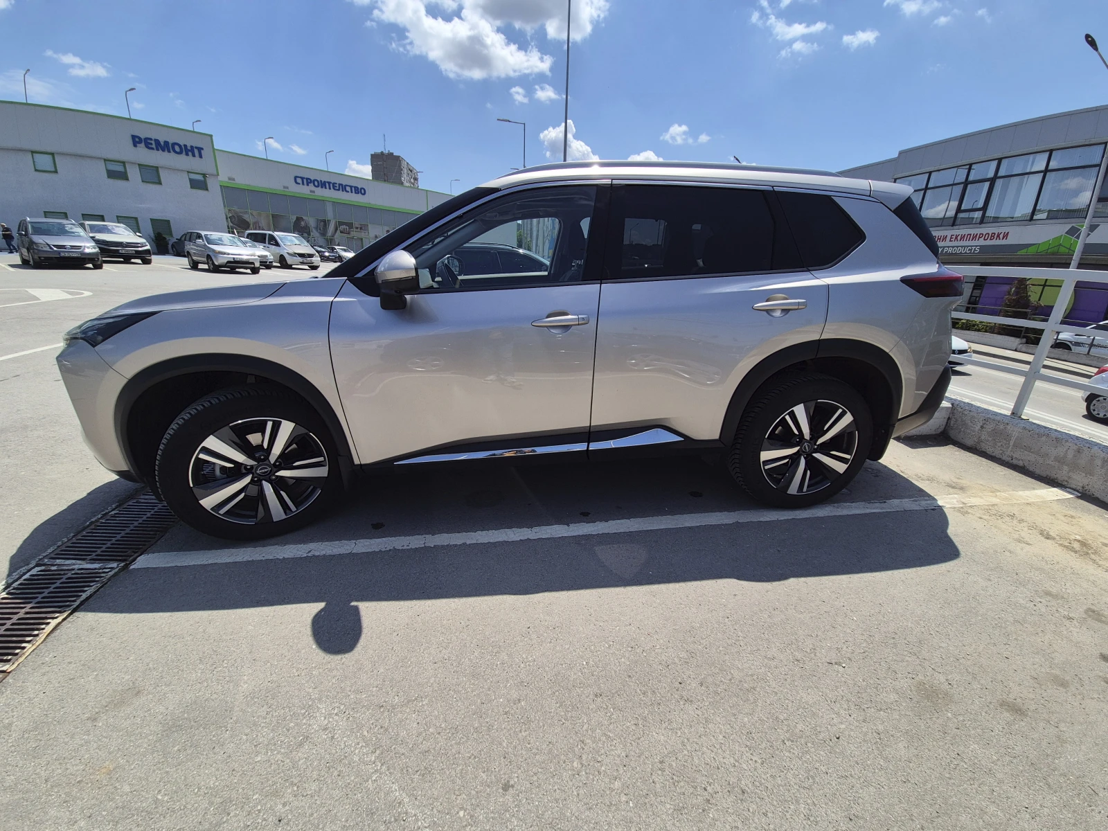 Nissan X-trail в гаранция! N-Connecta Mild Hybrid 7 места 4х2 , снимка 4 - Автомобили и джипове - 54509279
