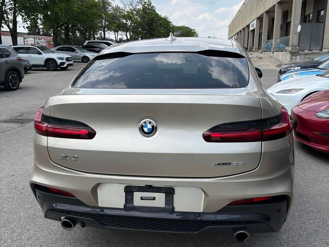 BMW X4 | HARMAN KARDON | DISTRONIC | HUD | 360 | , снимка 4 - Автомобили и джипове - 54804786
