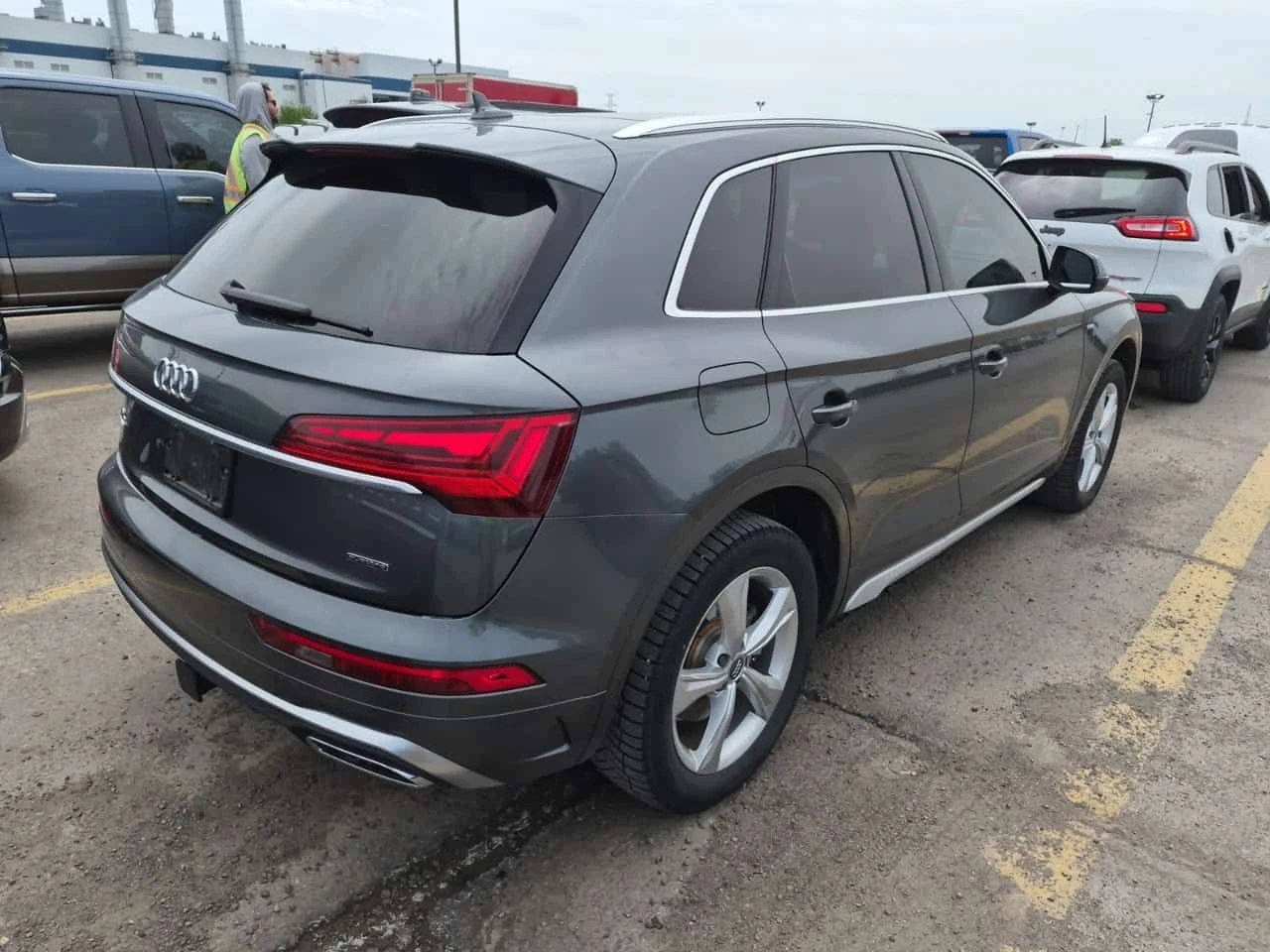 Audi Q5 PROGRESSIV| PANO| ПОДГРЕВИ| ПАМЕТ| 2 КЛЮЧА| , снимка 3 - Автомобили и джипове - 54918795