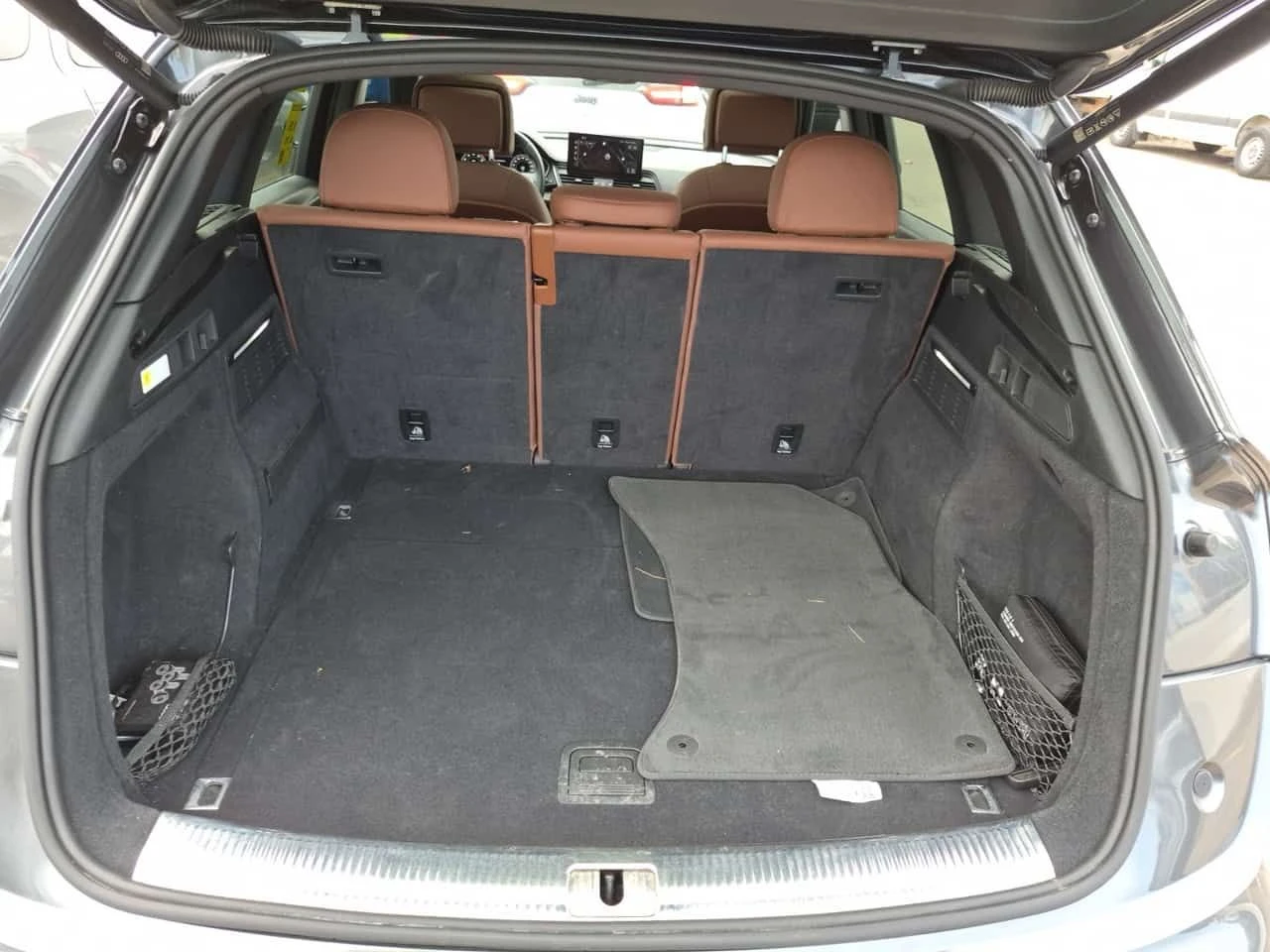 Audi Q5 PROGRESSIV| PANO| ПОДГРЕВИ| ПАМЕТ| 2 КЛЮЧА| , снимка 13 - Автомобили и джипове - 54918795