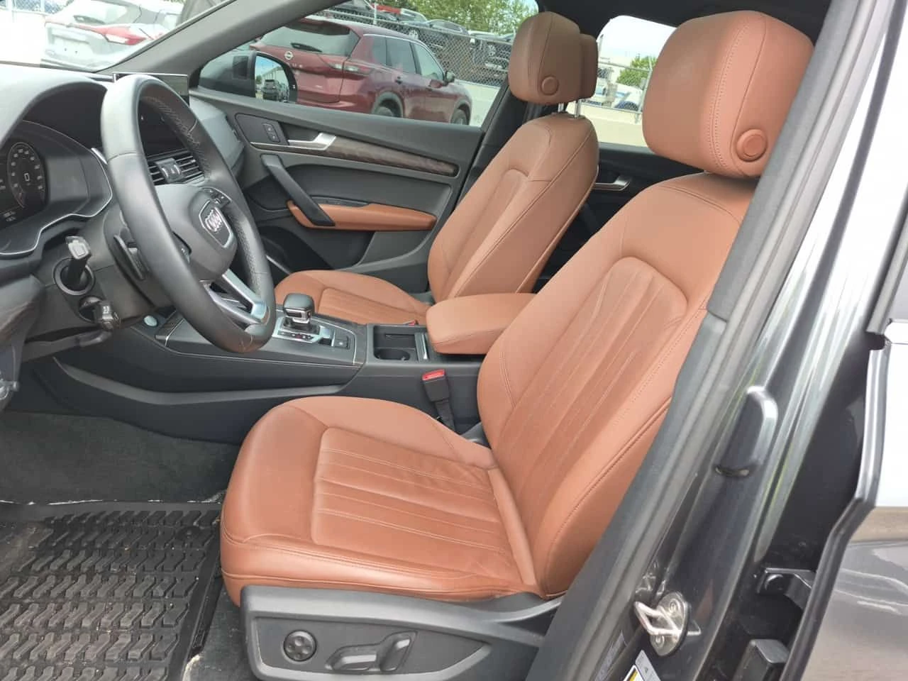 Audi Q5 PROGRESSIV| PANO| ПОДГРЕВИ| ПАМЕТ| 2 КЛЮЧА| , снимка 7 - Автомобили и джипове - 54918795
