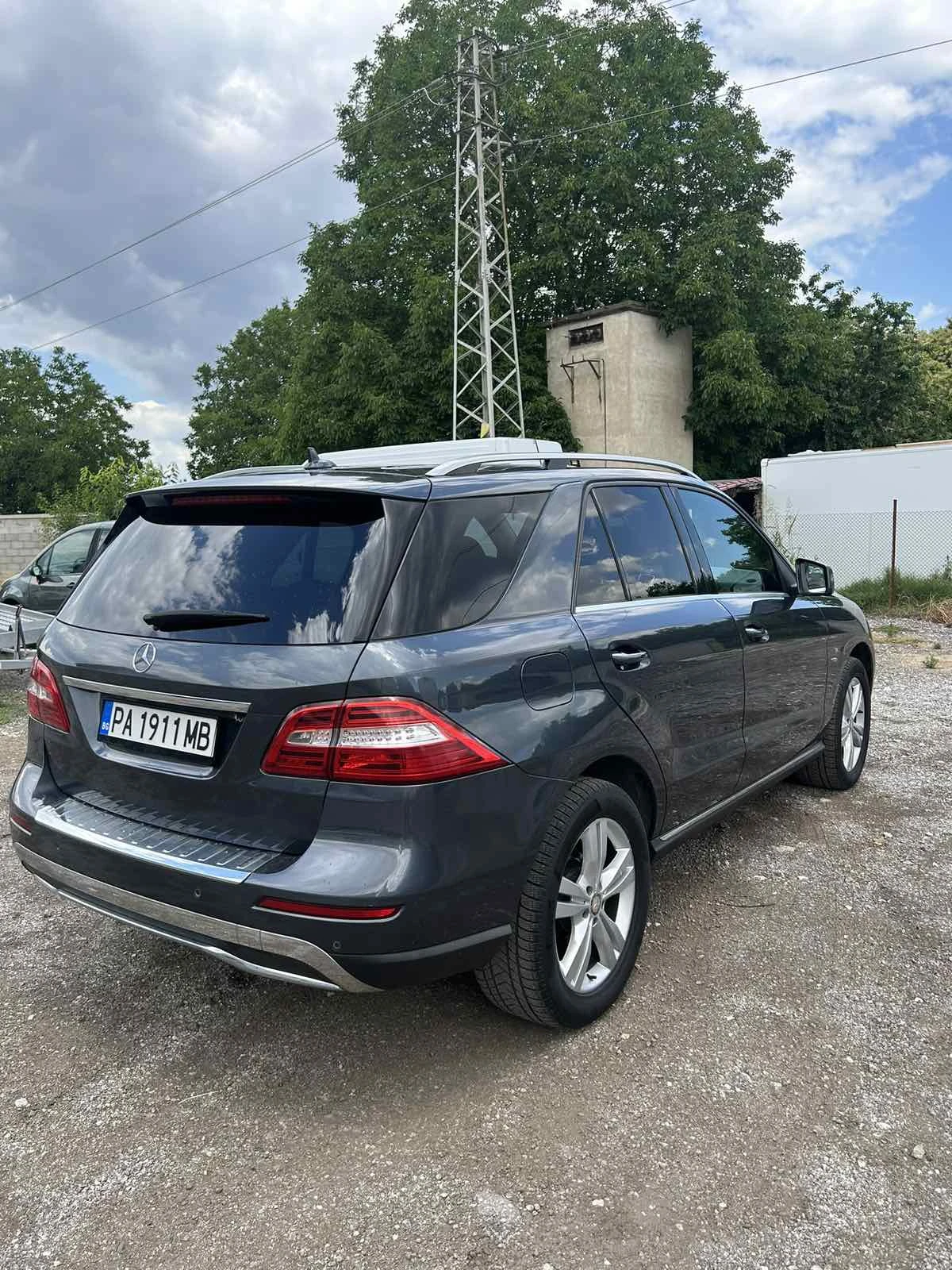 Mercedes-Benz ML 250 Bluetec 4MATIC 204 к.с, снимка 3 - Автомобили и джипове - 55116193