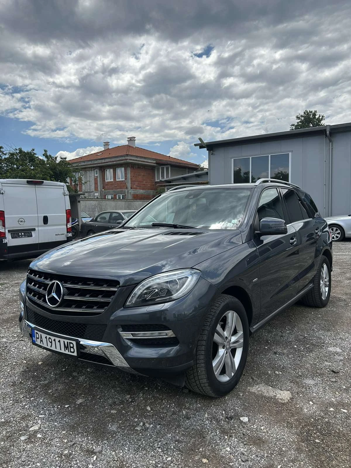 Mercedes-Benz ML 250 Bluetec 4MATIC 204 к.с, снимка 6 - Автомобили и джипове - 55116193