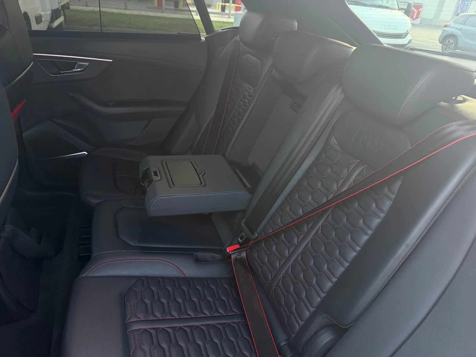 Audi RSQ8, снимка 10 - Автомобили и джипове - 56137438