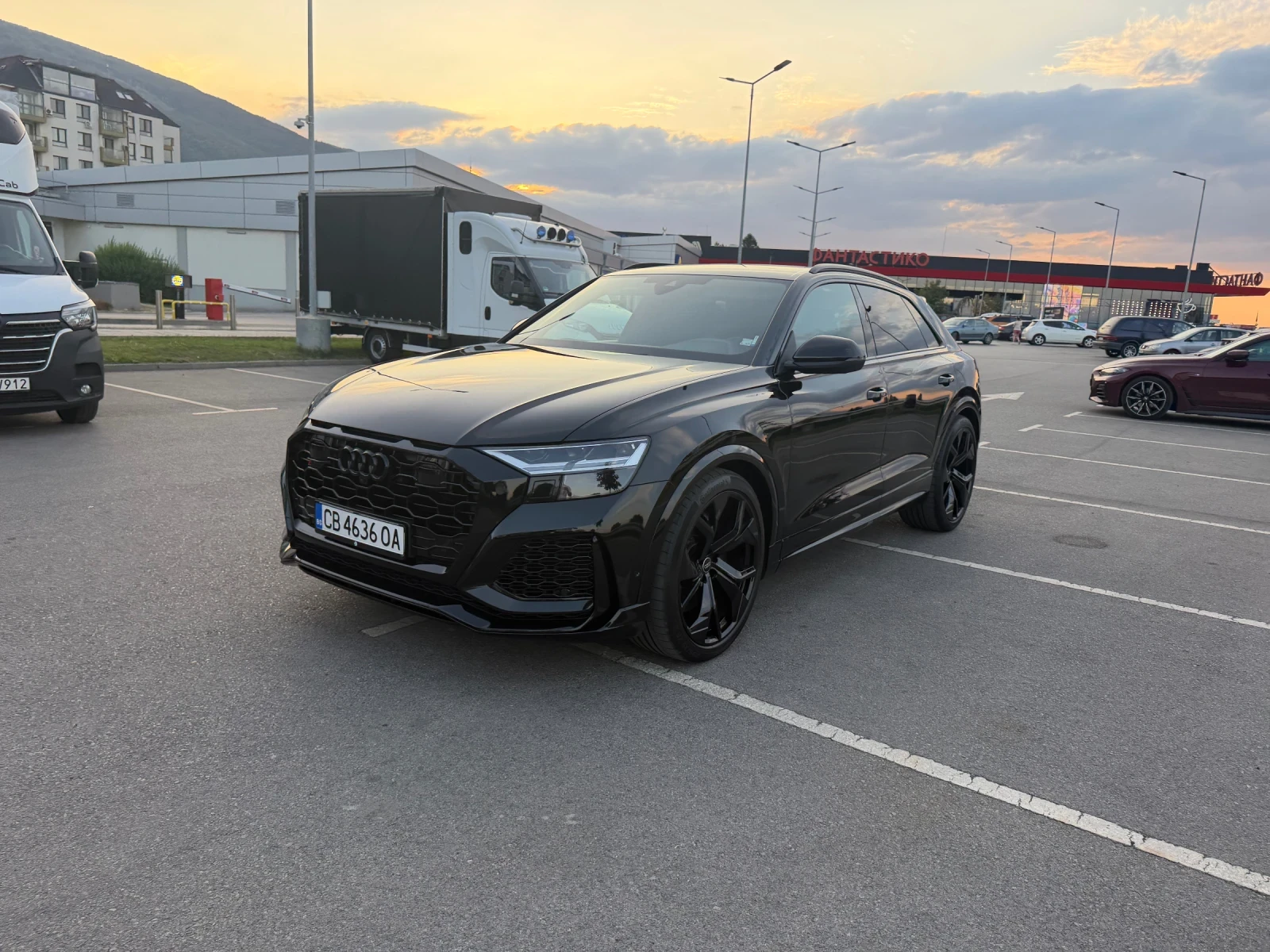 Audi RSQ8, снимка 5 - Автомобили и джипове - 56137438