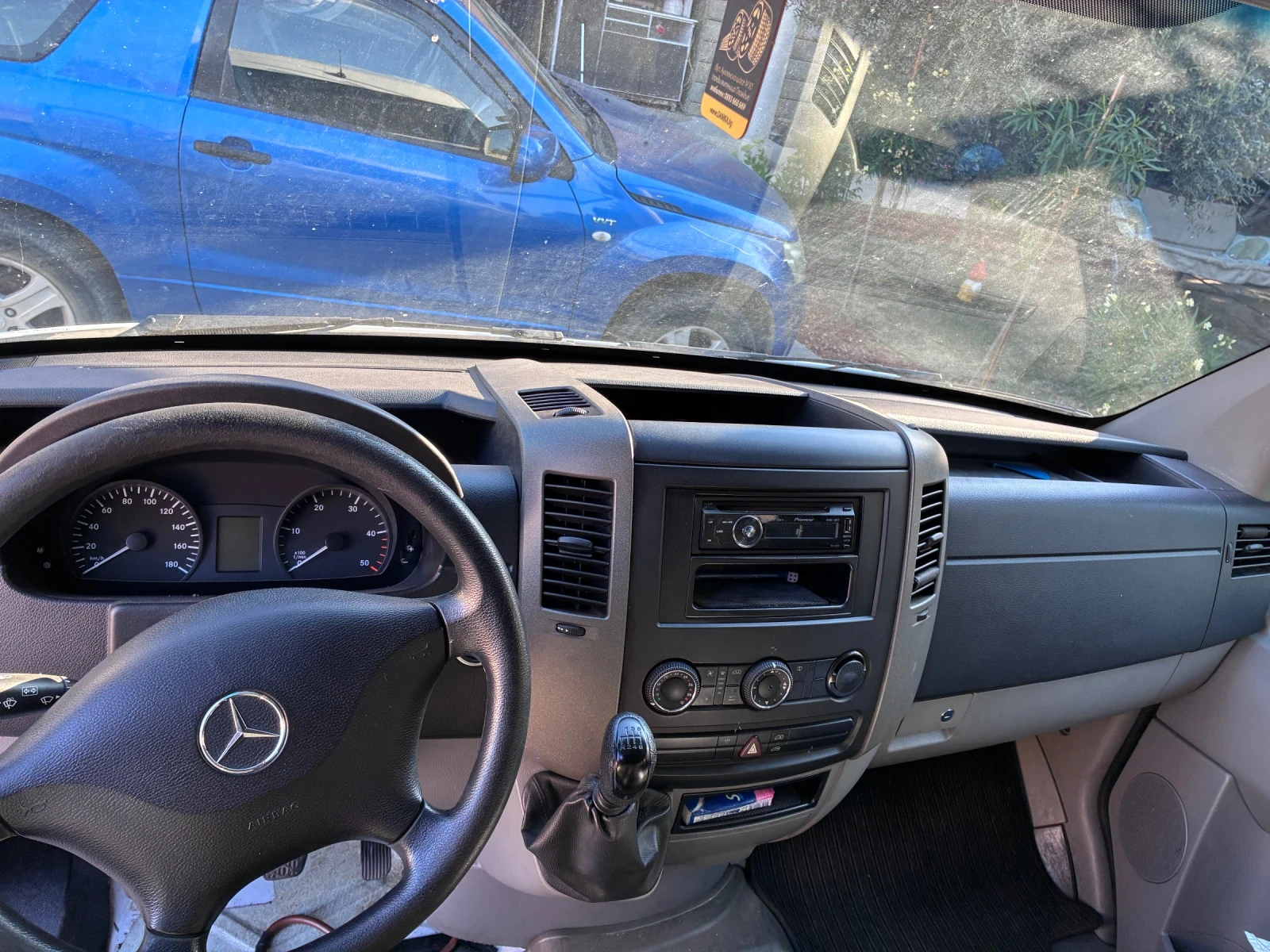 Mercedes-Benz Sprinter 315, снимка 8 - Бусове и автобуси - 56135516