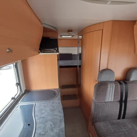  Knaus | Mobile.bg    11