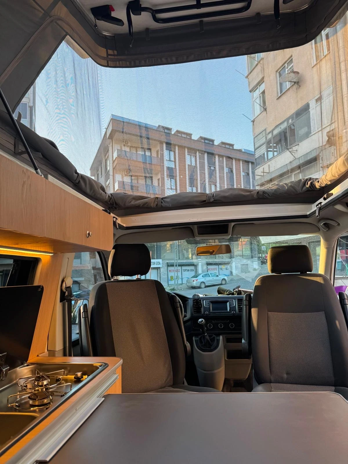 Кемпер VW Transporter, снимка 10 - Каравани и кемпери - 55567762