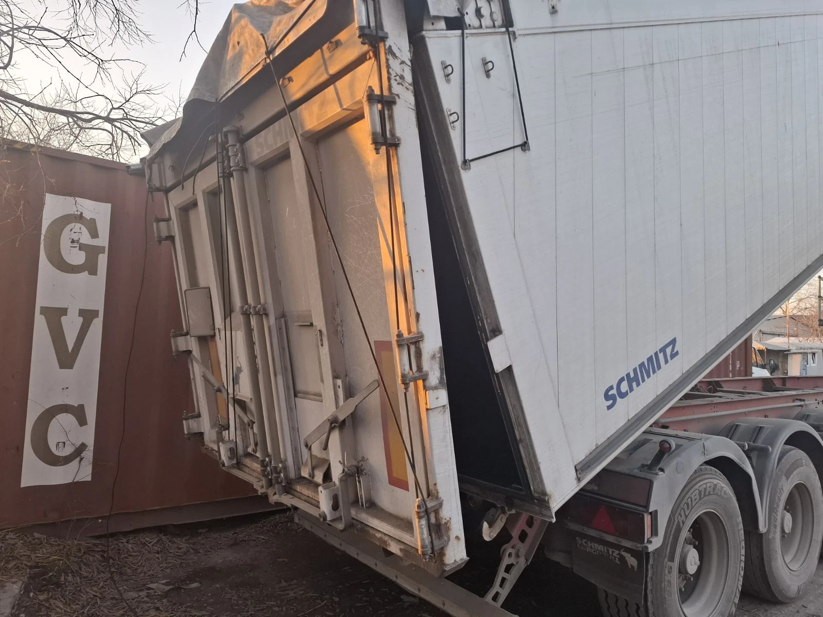 Полуремарке Schmitz SKI 24, снимка 3 - Ремаркета - 53709863