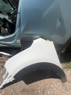 Citroen C3 2021г ляв калник с вежда, снимка 1