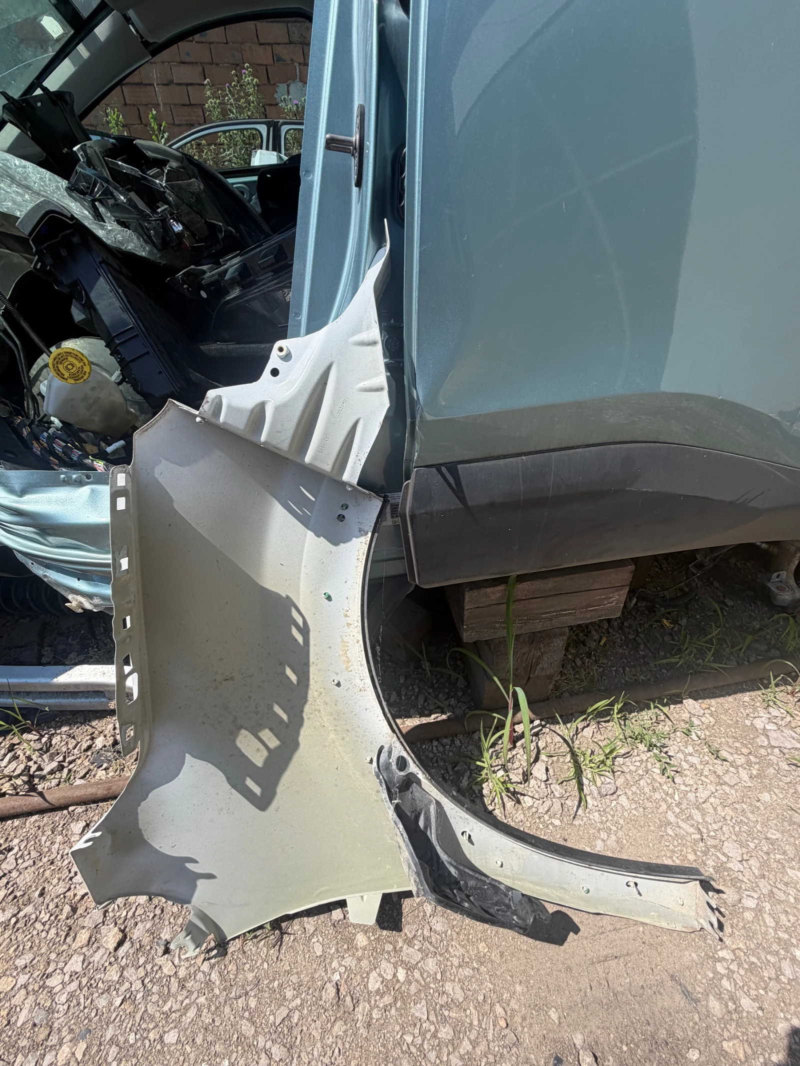 Citroen C3 2021г ляв калник с вежда, снимка 3 - Части - 55212495