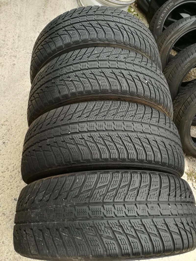 Гуми Зимни 265/60R18, снимка 2 - Гуми и джанти - 30500244