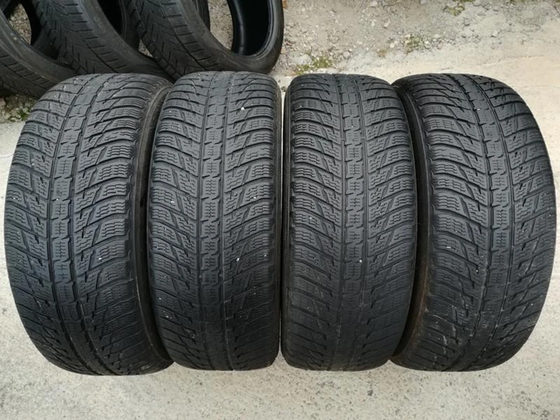 Гуми Зимни 265/60R18, снимка 1 - Гуми и джанти - 30500244