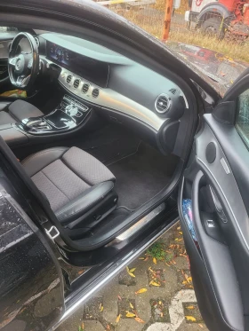 Mercedes-Benz E 220, снимка 4