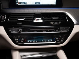 BMW 550 * xDrive * CARFAX * ЦЕНА ДО БГ, снимка 17