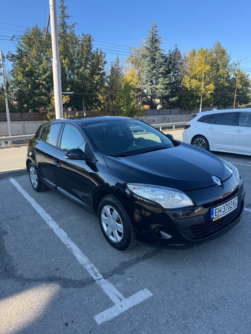 Renault Megane 1.5 DCI, снимка 1 - Автомобили и джипове - 47754392