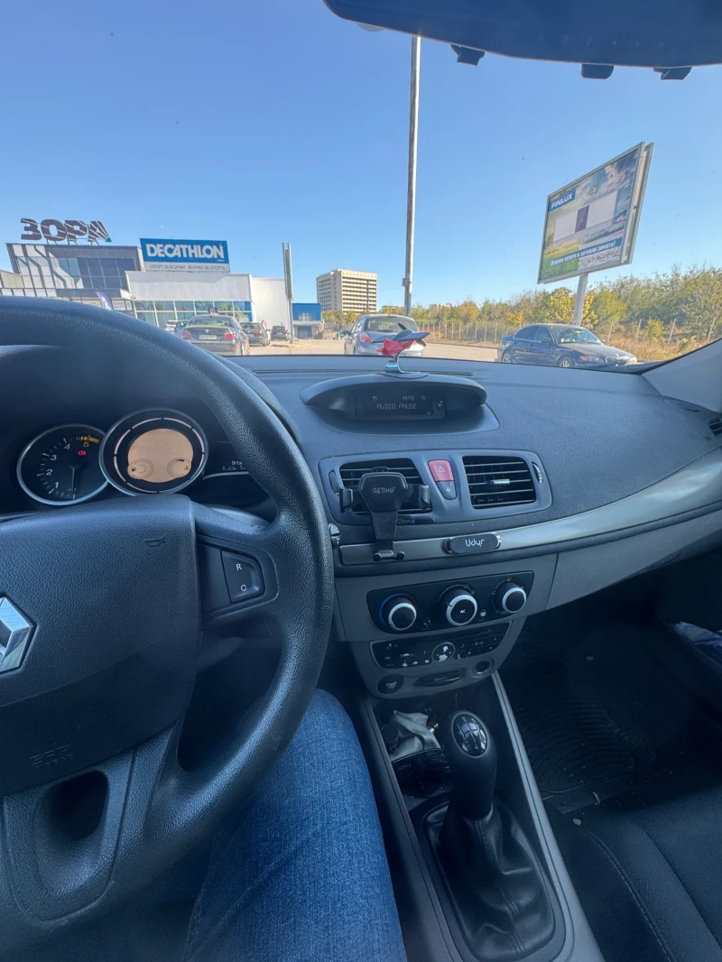 Renault Megane 1.5 DCI, снимка 14 - Автомобили и джипове - 47754392